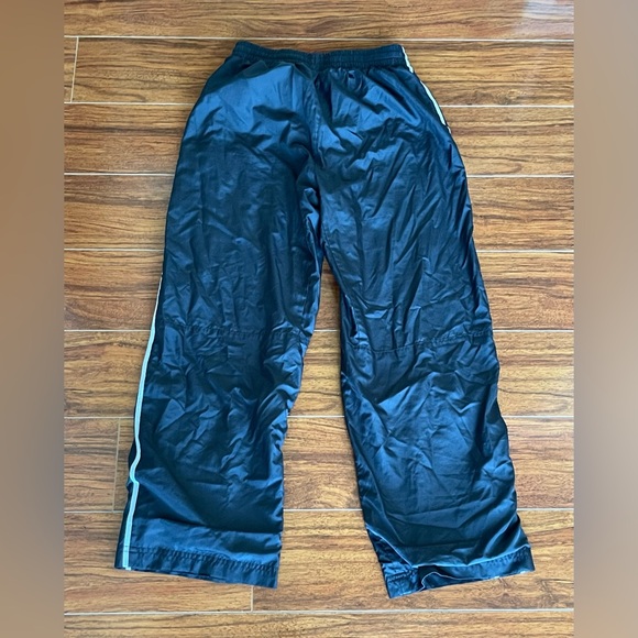 Nike - Kids - Track Pants - Black w/ White Stripe - Size: Medium - Picture 4 of 4